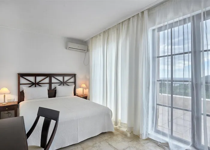 The Cliff And By Flat Mаnаger Hotel Obzor