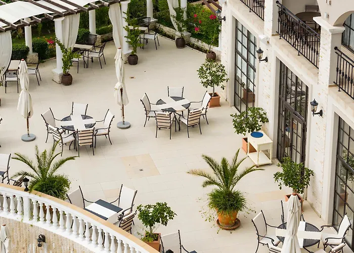 The Cliff And By Flat Mаnаger Hotel